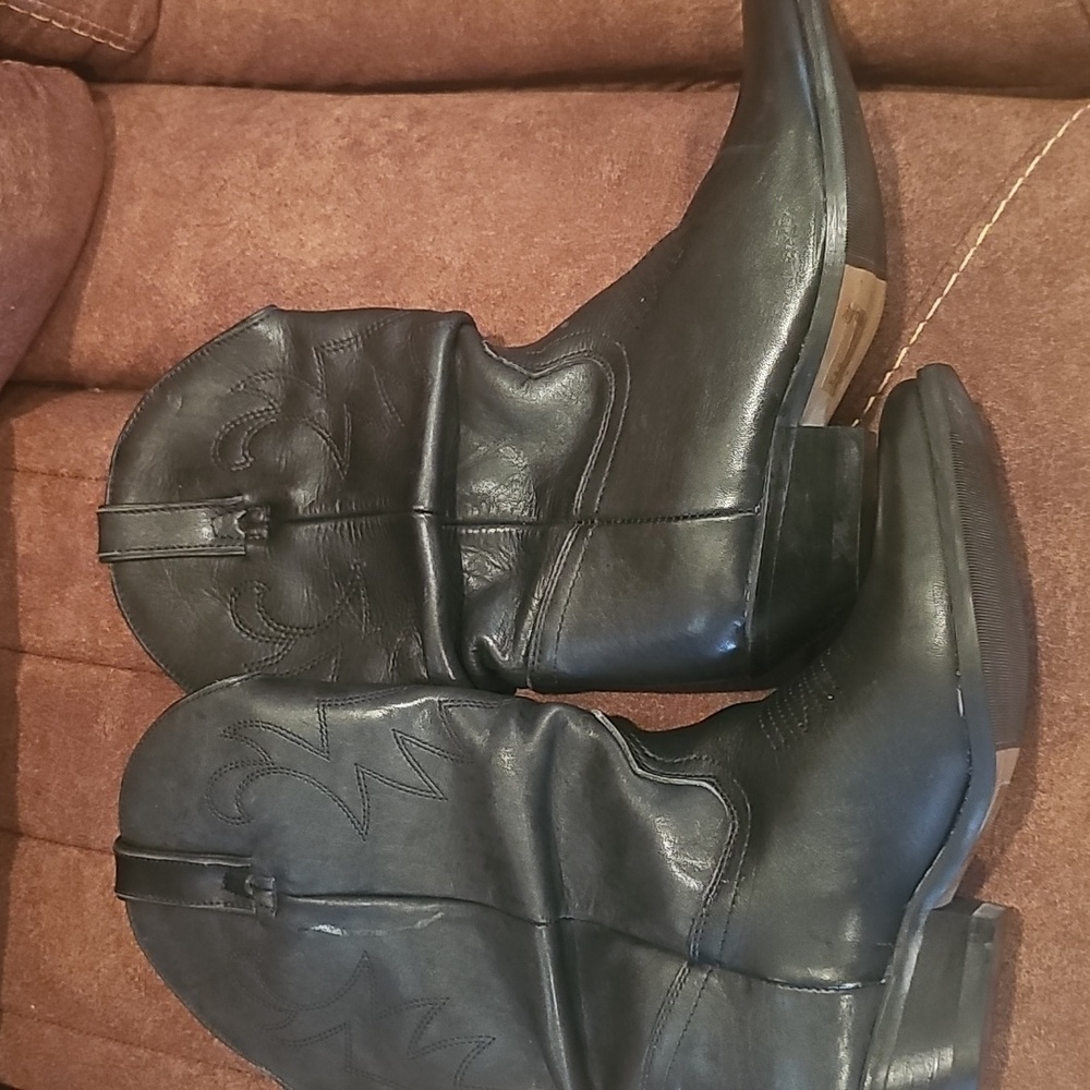 Clicks leather boot 👢